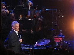 Bacharach optredend in 2008  