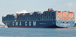Ett containerfartyg är en typ av handelsfartyg.  