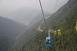 Kolejki linowe na wschodnim szczycie Tianmu.