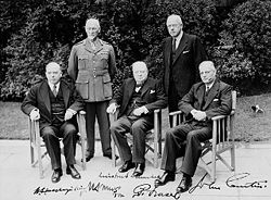 I capi di governo dei cinque membri del Commonwealth delle Nazioni alla conferenza dei primi ministri del Commonwealth del 1944.