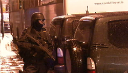 Unidad de Respuesta de Emergencia de la Garda Síochána en servicio en Dublín.  