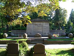 Stresemanns grav på kirkegården Luisenstädtischer Friedhof, Berlin