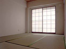Zes-mat kamer met tatami vloer en shoji