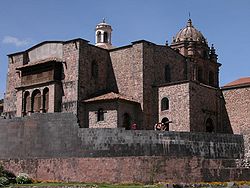 Temple Koricancha et église de Saint-Domingue