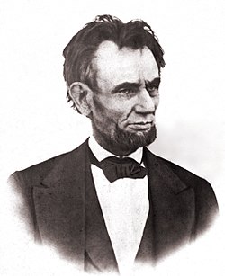 Laatst bekende foto van Abraham Lincoln, genomen op het balkon van het Witte Huis, 6 maart 1865.