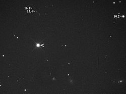 Nova Eridani 2009 (näennäinen magnitudi ~8,4) täysikuun aikana.
