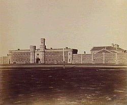 Ingang van Pentridge gevangenis circa 1861.