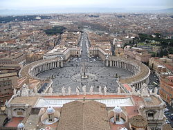 St. Peter's Piazza, gezien vanaf de koepel van de basiliek.