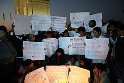 Tyst protest vid India Gate.