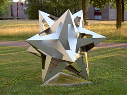 Eine Skulptur nach einer Zeichnung von M.C. Escher