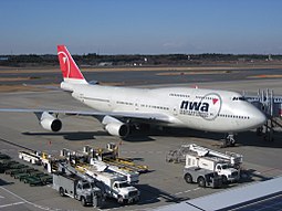 A Northwest Airlines (ma Delta Air Lines) Boeing 747-400-as repülőgépe.