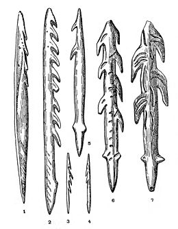 Harpoon forms from the Stone Age, here the Magdalenian (18,000-12,000 BC): 1 Mas d'Azil 2 Bruniquel 3, 4, 5 La Madeleine 6, 7 Lortet