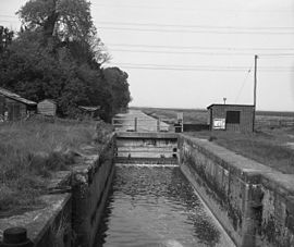 Una de las esclusas que se utilizaban para controlar el agua en Romney Marsh.
