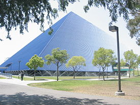 La Piramide di Walter, il complesso sportivo più importante dell'Università e il punto di riferimento più riconoscibile.