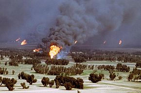 Koeweitse oliebranden in brand gestoken door terugtrekkende Irakese troepen in 1991.