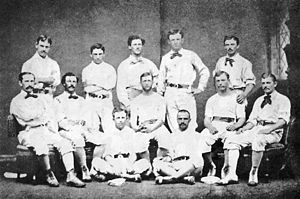 O Philadelphia Athletics em 1874 vestindo seus uniformes de beisebol