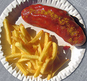 Currywurst con pommes/fritture
