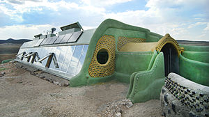 Wereldwijd model earthship in Taos, New Mexico