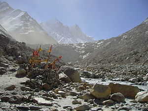 Een klein heiligdom bij Gomukh, Gangotri gletsjer