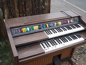 Organo elettronico Lowrey Genie 44 (1970)