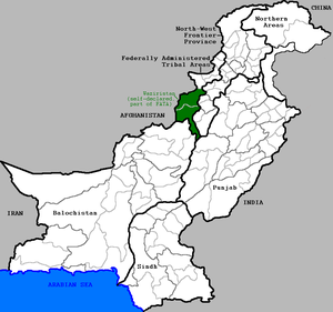 Pohjois- ja Etelä-Waziristanin (vihreä) sijainti Pakistanissa.  