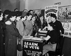 Le donne si insegnano a votare, un dovere del cittadino in una repubblica, dopo aver ottenuto questo diritto nel 1920