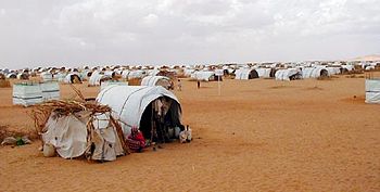 Ciudad de tiendas de campaña de 40.000 personas en Darfur  