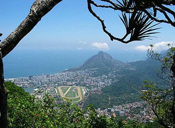 De stad Rio de Janeiro, gezien vanaf de berg Corcovado.