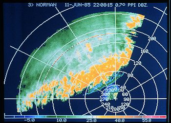 Faixa de tempestades vistas em um radar meteorológico