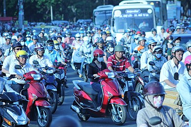 Viele Menschen benutzen Fahrräder, in Ho-Chi-Minh-Stadt, Vietnam