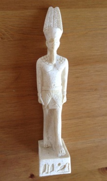 3D-tulostettu egyptiläinen faarao myytävänä Threedingissä  