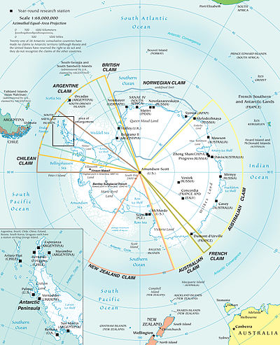 Kaart van Antarctica; Marie Byrd Land is het niet-opgeëiste gedeelte in de linkerbenedenhoek tussen de Nieuw-Zeelandse en Chileense claims.