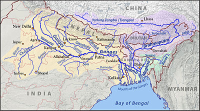 Karta över avrinningsområdena Ganges (orange), Brahmaputra (violett) och Meghna (grön).  