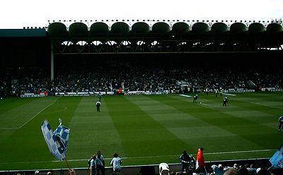 Maine Road op 11 mei 2003, kort voor de eindwedstrijd van Manchester City in het stadion.