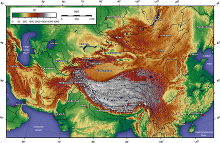 The largest mountains on Earth: High Asia with the Himalayas at the southern edge of the Tibetan Plateau (grey); part of the Alpidic uplift, which continues towards Europe; in the northeast the separate South Siberian Mountains