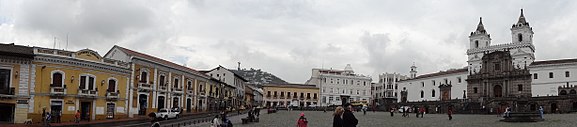 Plaza San Francisco (kerk en klooster van Sint Franciscus) in het historisch centrum van Quito.  