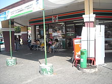 Een 7-Eleven winkel in Angeles City, Filippijnen  