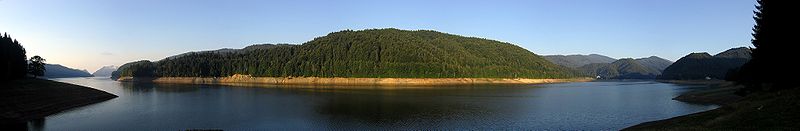 Panoramic picture of Lake Vidraru (Argeș County, South Carpathians)