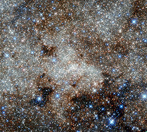 Os astrônomos observaram estrelas girando ao redor do buraco negro supermassivo em Sagitário A*.