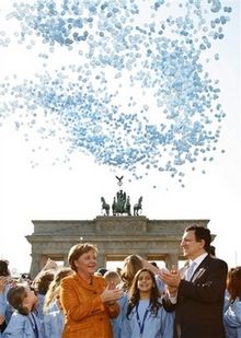 Angela Merkel and the former President of the European Commission José Manuel Barroso in front of the Brandenburg Gate