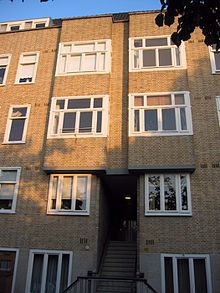 Blok apartemen di Merwedeplein di mana keluarga Frank tinggal dari tahun 1934 hingga 1942