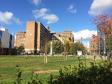 Aston's zelfstandige groene campus, in het centrum van Birmingham.  