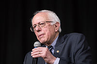 Sanders spreekt op een middelbare school in Des Moines, Iowa, januari 2016  