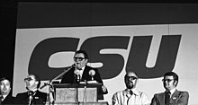 1976 Bundestag election campaign: rally in Munich with Franz Josef Strauß (at the microphone), on the left the then Bavarian Minister President Alfons Goppel