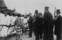 Kaiser Wilhelm II visits a group of Ethiopians at a folk show in Hagenbeck Zoo in 1909