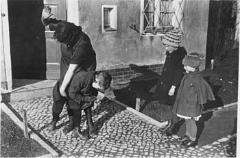 1935'te Almanya'da Şaplak Atma