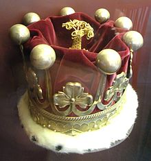 Earl of Devon's crown, which he wore at the coronation of Elizabeth II.