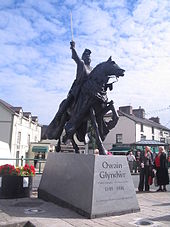 Statue von Owain Glyndwr in Corwen