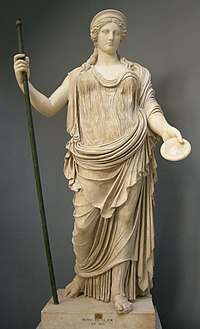 En statue af Hera i Vatikanet.  