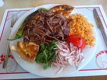 Ankaros (Turkija) restorane patiekiamas "Döner".